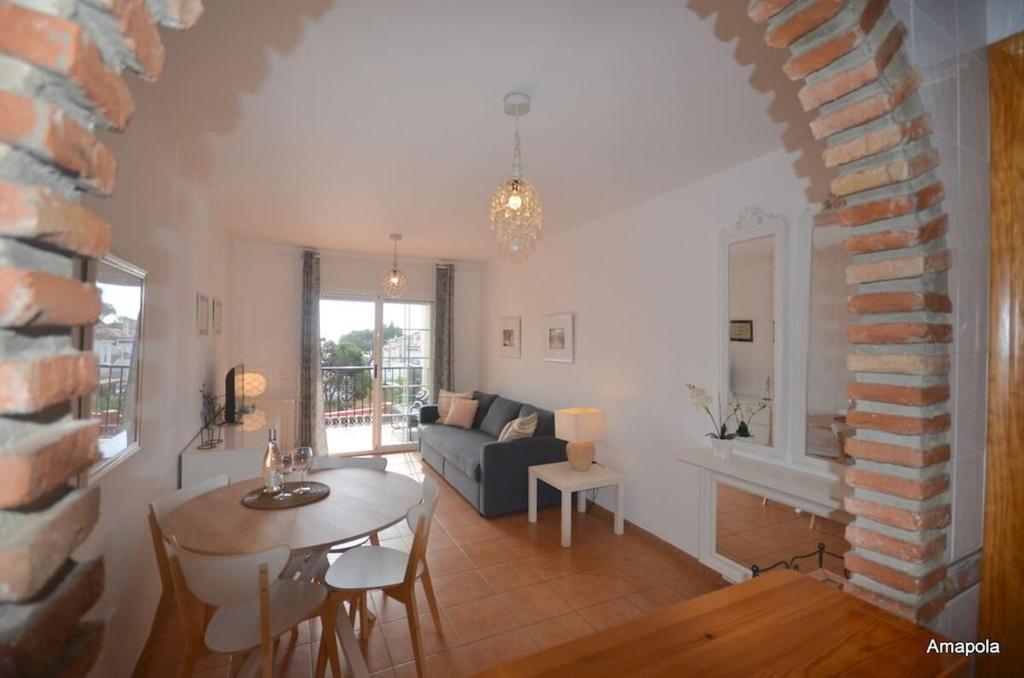 La Amapola, A Little Oasis With Sea View, 200 Meters From The Beach. Apartment Nerja